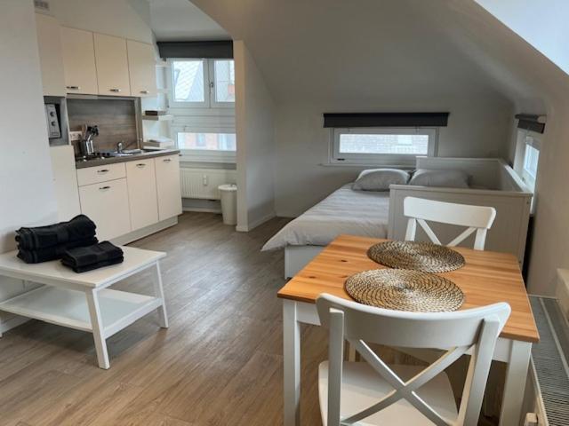 Sint-amandstraat Studio B4 *